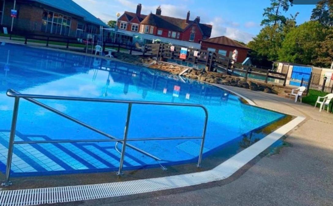 Forest Beach Bashley Park Sway Εξωτερικό φωτογραφία