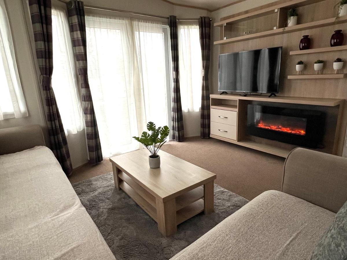 Forest Beach Bashley Park Sway Εξωτερικό φωτογραφία