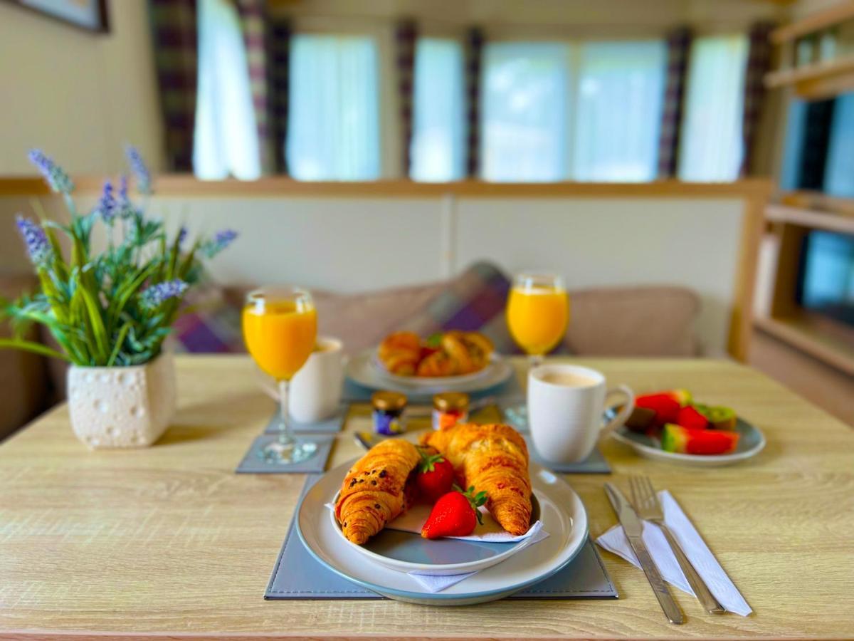Forest Beach Bashley Park Sway Εξωτερικό φωτογραφία